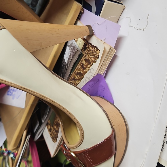 Two-Tone Platform Peep-Toe Pumps with Buckle Detail - Picture 3 of 7